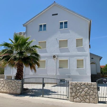 Apartments Janko Pakoštane Exteriör bild