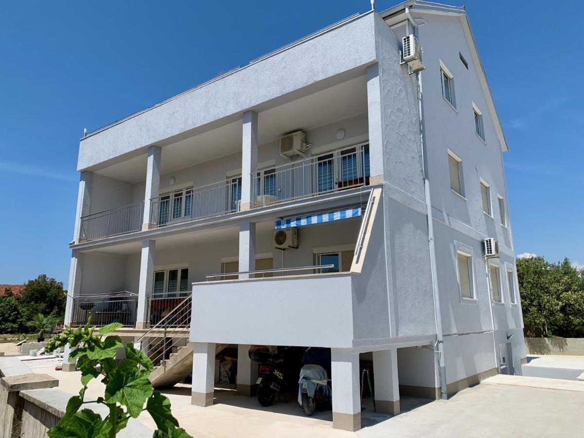 Apartments Janko Pakoštane Exteriör bild